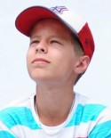 Casper Engstrand gjorde hattrick när Kovland vann sista matchen och blickar här upp mot Medelpadsallsvenskan efter säkrad serie-segerer. Casper Engstrand gjorde hattrick när Kovland vann sista matchen och blickar här upp mot Medelpadsallsvenskan efter säkrad serie-segerer.
