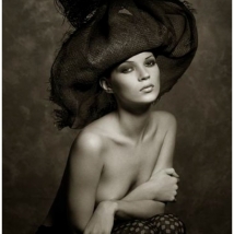 Albert-Watson-Kate-Moss-Marrakech-1993 kopia Albert-Watson-Kate-Moss-Marrakech-1993 kopia