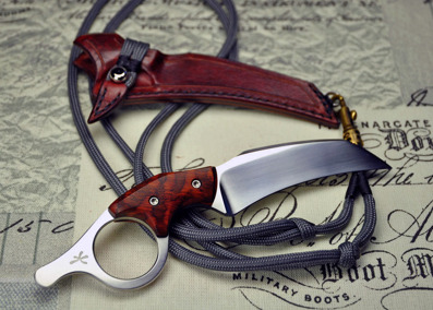 Ringed Claw - Neck knife in 12C27 and Snakewood.