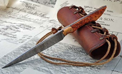 Slim Fighter - Damasteel blade with bronze bolsters and fileworked liners together with Yewburl scales