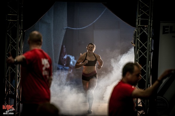 Landslagsaktuella Tyngdlyfterskan Patricia Strenius går i mål i den rafflande MK Open finalen 2014. Trots att hon påtalade att löpning inte var hennes starka sida lyckades hon vinna finalen och hamna på prispallen Landslagsaktuella Tyngdlyfterskan Patricia Strenius går i mål i den rafflande MK Open finalen 2014. Trots att hon påtalade att löpning inte var hennes starka sida lyckades hon vinna finalen och hamna på prispallen