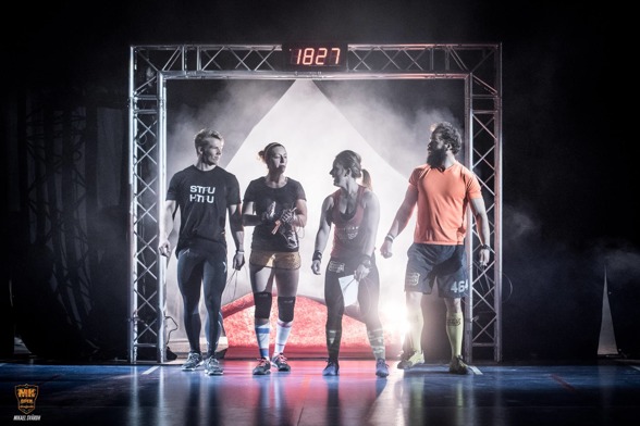 Även hemmaklubben, CrossFit Falun, ställer upp i lagtävlingen. Här är laget inför fjolårets final MK Open. I årets förstalag matchas Sofie Aniliadis, Malin Nyström och Karl-Oskar Larsson (bilden) samt Erika Sjöström, Viktor Larsson och Filip Hjort. FOTO: Mikael Svärd Även hemmaklubben, CrossFit Falun, ställer upp i lagtävlingen. Här är laget inför fjolårets final MK Open. I årets förstalag matchas Sofie Aniliadis, Malin Nyström och Karl-Oskar Larsson (bilden) samt Erika Sjöström, Viktor Larsson och Filip Hjort. FOTO: Mikael Svärd