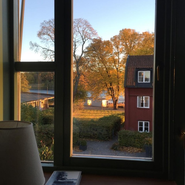 Utsikten från hotellrummet, mot Djurgårdskanalen Utsikten från hotellrummet, mot Djurgårdskanalen