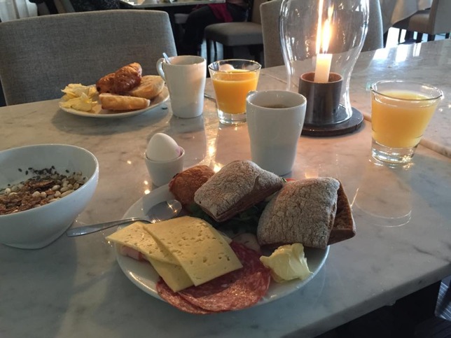 Jag bara ÄLSKAR hotellfrukost och den här var riktigt god! Jag bara ÄLSKAR hotellfrukost och den här var riktigt god!