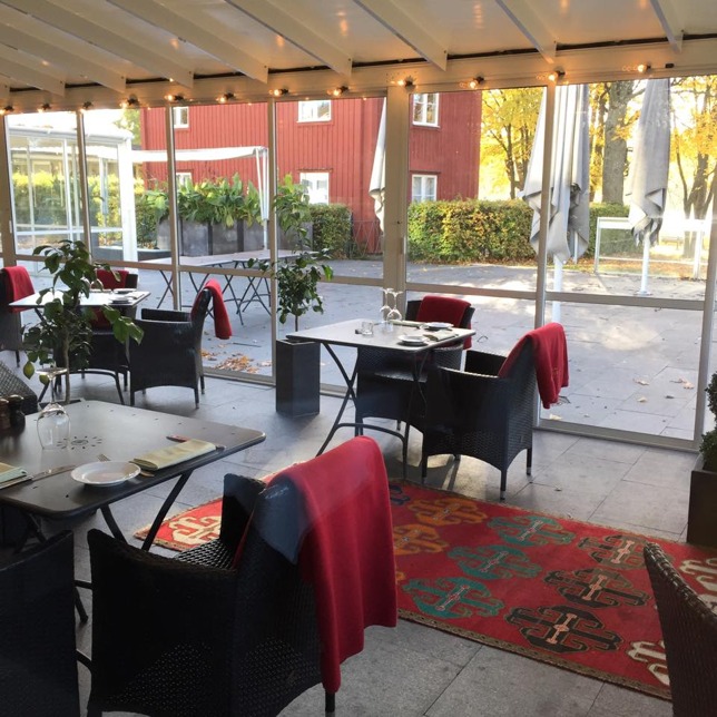En del av restaurangen på Villa Källhagen En del av restaurangen på Villa Källhagen