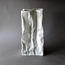 Tapio Wirkkala vase "Paperbag " ............................ 900 SEK