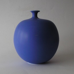 Inger Persson Rorstrand Balloon vase ................... 1 900 SEK