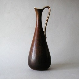 Gunnar Nylund, Rorstrand, stoneware vase ............. 1 200 SEK
