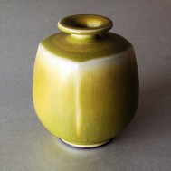 Berndt Friberg vase in yellogreen glaze