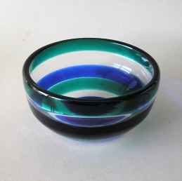 Fulvio Bianconi Venini Murano Glass bowl ............... 550 SEK