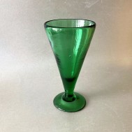 2462: Small vase