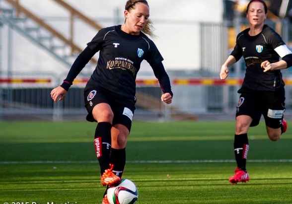 Elin Rubensson är tillbaka i laget mot Hammarby på söndag. Då kommer hon och Marlene Sjöberg förhoppningsvis att bilda en vass högerkant för KGFC. Foto: PER MONTINI Elin Rubensson är tillbaka i laget mot Hammarby på söndag. Då kommer hon och Marlene Sjöberg förhoppningsvis att bilda en vass högerkant för KGFC. Foto: PER MONTINI