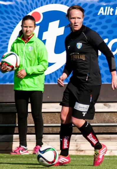 Bollflickorna kommer riktigt nära de allsvenska stjärnorna! Ta chansen att uppleva någon av våra matcher efter VM-uppehållet på riktigt när håll! Foto: PER MONTINI Bollflickorna kommer riktigt nära de allsvenska stjärnorna! Ta chansen att uppleva någon av våra matcher efter VM-uppehållet på riktigt när håll! Foto: PER MONTINI