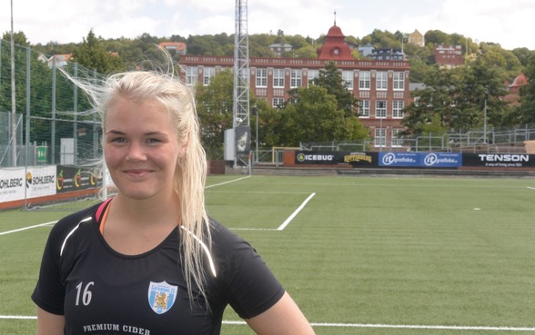 Arna Sif Asgrimsdottir har övertygat i mittförsvaret i KGFC:s senaste matcher. Nu ser hon fram mot den tuffa kampen mot svenska mästarna från Malmö. Foto: TORE LUND Arna Sif Asgrimsdottir har övertygat i mittförsvaret i KGFC:s senaste matcher. Nu ser hon fram mot den tuffa kampen mot svenska mästarna från Malmö. Foto: TORE LUND