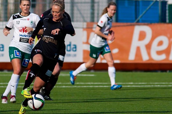 Adelina Engman hade stor show när KGFC:s F19 besegrade Hovås/Billdal på tisdagkvällen. Foto. PER MONTINI Adelina Engman hade stor show när KGFC:s F19 besegrade Hovås/Billdal på tisdagkvällen. Foto. PER MONTINI