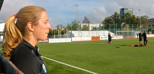 Loes Geurts spelar inte mot AIK på söndagen och inte i någon av de andra åerstående matcherna i allsvenskan. Men hon hoppas ändå kunna göra comeback innan året är slut. Foto: TORE LUND Loes Geurts spelar inte mot AIK på söndagen och inte i någon av de andra åerstående matcherna i allsvenskan. Men hon hoppas ändå kunna göra comeback innan året är slut. Foto: TORE LUND