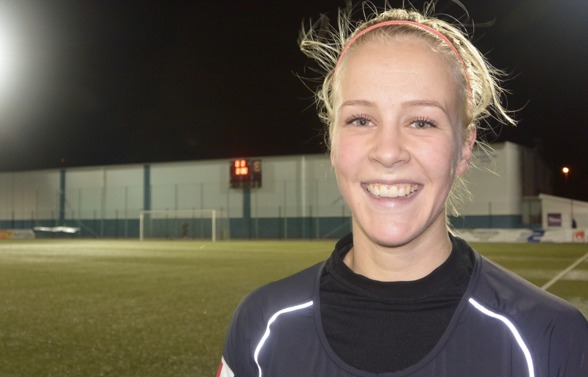 Adelina Engman gjorde första målet i cupmatchen mot Jitex. Det var tredje matchen i rad som den finska landlagstjejen hittade nätmaskorna - riktig höstform alltså! Foto: TORE LUND Adelina Engman gjorde första målet i cupmatchen mot Jitex. Det var tredje matchen i rad som den finska landlagstjejen hittade nätmaskorna - riktig höstform alltså! Foto: TORE LUND