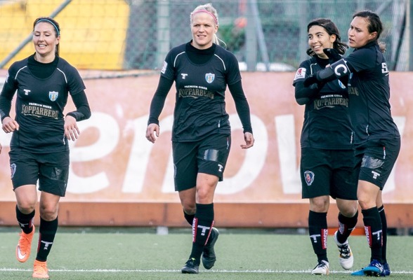 Fem mål av Annahita Zamainan i seriepremiären. I laget från a-truppen fanns också Anna Ahlstrand (1 mål), Kathlene Fernström, och Catrine Johansson (1 mål). Foto. jesper prytz Fem mål av Annahita Zamainan i seriepremiären. I laget från a-truppen fanns också Anna Ahlstrand (1 mål), Kathlene Fernström, och Catrine Johansson (1 mål). Foto. jesper prytz