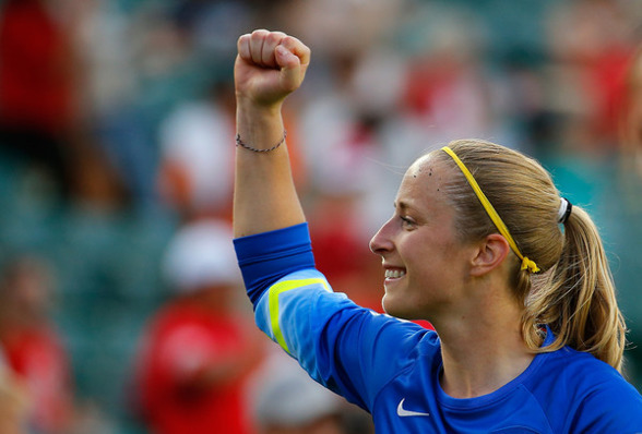 Loes Geurts gjorde comeback efter en lättare skada! Och som hon gjorde det! Den holländska landslagsmålvakten stod för flera avgörande räddningar och bidrog starkt till KGFC:s sger! Loes Geurts gjorde comeback efter en lättare skada! Och som hon gjorde det! Den holländska landslagsmålvakten stod för flera avgörande räddningar och bidrog starkt till KGFC:s sger!