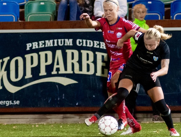 Nathalie Persson kom till KGFC från Rosengård inför den här säsongen. Hon har störts av höftproblem under året och hoppas kunna vara 100-procentig 2017. Foto. PER MONTINI Nathalie Persson kom till KGFC från Rosengård inför den här säsongen. Hon har störts av höftproblem under året och hoppas kunna vara 100-procentig 2017. Foto. PER MONTINI