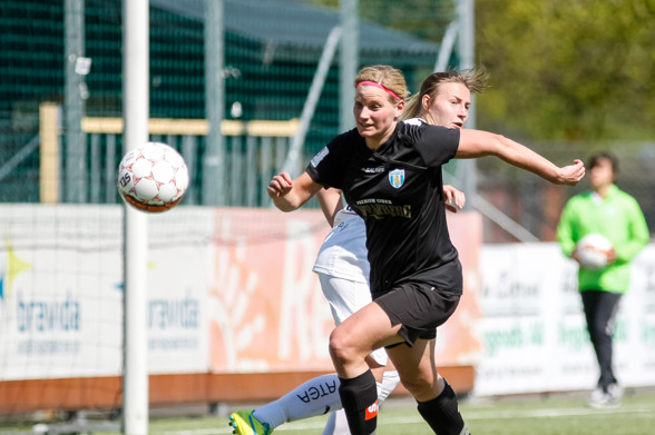 Tack Sara Lindén för dina år som spelare, förebild och kompis i KGFC, 2005-2016. Foto: PER MONTINI Tack Sara Lindén för dina år som spelare, förebild och kompis i KGFC, 2005-2016. Foto: PER MONTINI