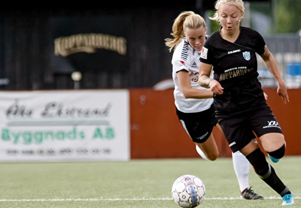 I en ovan position på innermittfältet övertygade Nathalie Persson – trots förlust i träningsmatchen mot norska Röa IL. Foto: PER MONTINI I en ovan position på innermittfältet övertygade Nathalie Persson – trots förlust i träningsmatchen mot norska Röa IL. Foto: PER MONTINI