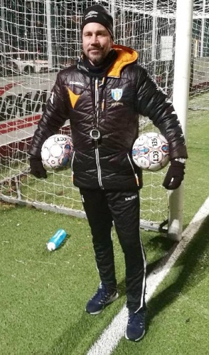 Marcus Lantz har tränat KGFC i snart en månad. Nu ser han fram emot årets första matcher. Foto. KROSTOFER NILSSON Marcus Lantz har tränat KGFC i snart en månad. Nu ser han fram emot årets första matcher. Foto. KROSTOFER NILSSON