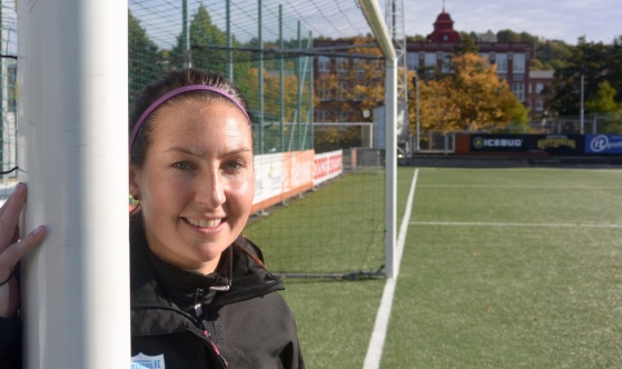 Anna is back! Klubbikonen Anna Ahlstrand blir nu en av de ansvariga för KGFC:s F19-lag. Foto: TORE LUND Anna is back! Klubbikonen Anna Ahlstrand blir nu en av de ansvariga för KGFC:s F19-lag. Foto: TORE LUND