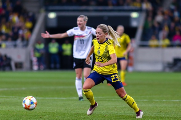 Elin Rubensson är sugen på match igen, efter att ha varit småskadad sedan landskampen mot Tyskland. Foto: PER MONTINI Elin Rubensson är sugen på match igen, efter att ha varit småskadad sedan landskampen mot Tyskland. Foto: PER MONTINI