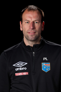 Halmias tränare Peter Lindau har en hel del att fundera på efter debaclet mot Qviding. Halmias tränare Peter Lindau har en hel del att fundera på efter debaclet mot Qviding.
