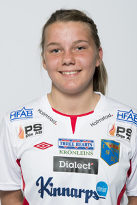 Ebba Hed, blott 14-åriga talangen är tillbaka i matchtruppen igen. Ebba Hed, blott 14-åriga talangen är tillbaka i matchtruppen igen.