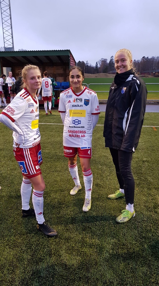 Triss i målskyttar. Från vänster; Evelina Brag, Nesrin Akgun och Elin Hansson. Foto: IS Halmia