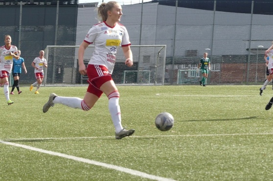 Elin Hansson är en av flera offensiva vapen i det Halmia som under lördagen möte Eskilsminne. Foto: IS Halmia Elin Hansson är en av flera offensiva vapen i det Halmia som under lördagen möte Eskilsminne. Foto: IS Halmia