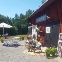 Annie Sloan Chalk Paint, inredning & inredningsdetaljer i lantlig miljö nära havet. Kurser i möbelmålning för hållbart återbruk. Annie Sloan Chalk Paint, inredning & inredningsdetaljer i lantlig miljö nära havet. Kurser i möbelmålning för hållbart återbruk.