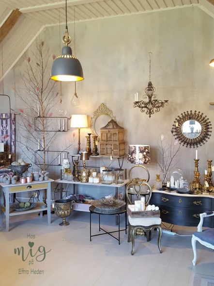 Monicas Butik återförsäljare av Annie Sloan Chalk Paint kalkfärg, Iron Orchid Designs och inspirerande målarkurser i Ateljén.