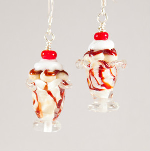 Hot fudge sundae finns i webbutiken Hot fudge sundae finns i webbutiken