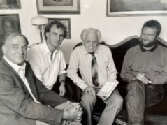 Fyra ordföranden i Svenska Freds- och Skilje-domsföreningen. Från vänster: Åke Sandin 1977-1979, Lars Ångström 1985-1995, Per Anders Fogelström 1963-1977, Tomas Magnusson 1979-1985. Fyra ordföranden i Svenska Freds- och Skilje-domsföreningen. Från vänster: Åke Sandin 1977-1979, Lars Ångström 1985-1995, Per Anders Fogelström 1963-1977, Tomas Magnusson 1979-1985.
