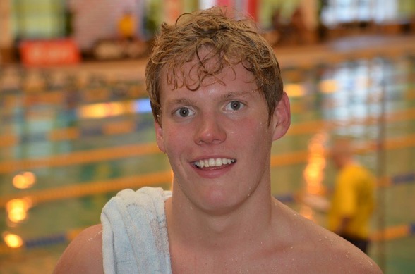 Adam Paulsson dagens segrare på 400m medley och 400m fritt