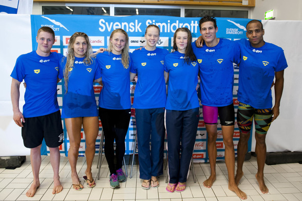 Svenska laget på EM: Erik Persson, Magdalena Kuras, Sarah Sjöström, Louise Hansson, Sophie Hansson, Christoffer Carlsen, och Simon Sjödin