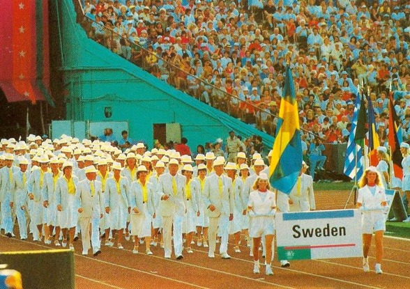 Annette Philipsson - "Ok, måste också dela med mig lite OS-minnen. Inmarsch OS 1984 i LA. Går långt fram och syns precis till vänster om prins Bertil (ibland är det bra att vara kort...)