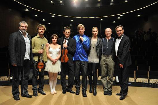  The crew and guests on the Czech TV Show "Na Forbine" with the host Tomáš Matonoha (on the right). 