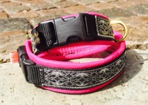 Cerise skinn med Alviskt guld & silver Cerise skinn med Alviskt guld & silver