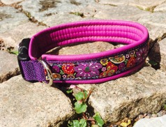 Cerise/Rosa skinn underbar Flower power - Total bredd 3,5 cm Cerise/Rosa skinn underbar Flower power - Total bredd 3,5 cm