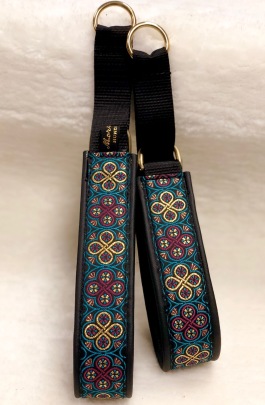 Ringblomma med läckra färger i petroleum & lila Bredd 4 cm Ringblomma med läckra färger i petroleum & lila Bredd 4 cm