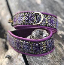 NYHET! Ringblomma Lila skinn härliga lila, guld dekor. Bredd 4 cm NYHET! Ringblomma Lila skinn härliga lila, guld dekor. Bredd 4 cm