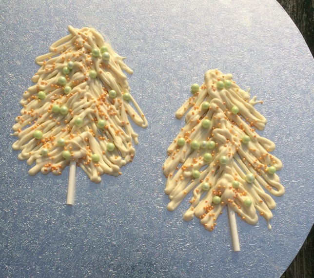 chokladgranar, klubbor, barngodis, julgodis med choklad, chokladklubbor, grancakepops chokladgranar, klubbor, barngodis, julgodis med choklad, chokladklubbor, grancakepops