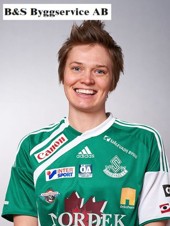 Josefin Larsson är tillbaka i ledningen av skytteligan.
