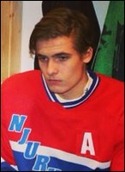 Essviks unge Eric Björk, även duktig hockeylirare i NSK, var planens bäste spelare.