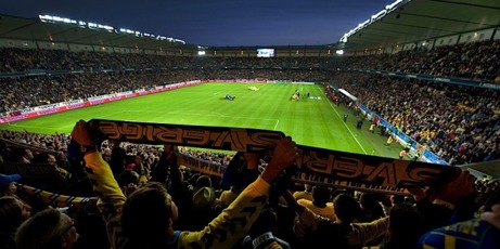 Malmö FF hade 19 383 åskådare hemma på Swedbank Stadion i sin allsvenska premiärmatch mot Falkenbergs FF men det är AIK som har högst publiksnitt i Allsvenskan så här långt i år.