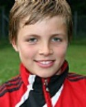 Måns Lind gjorde två drömmål när Alnö vann derbyt mot Sund.